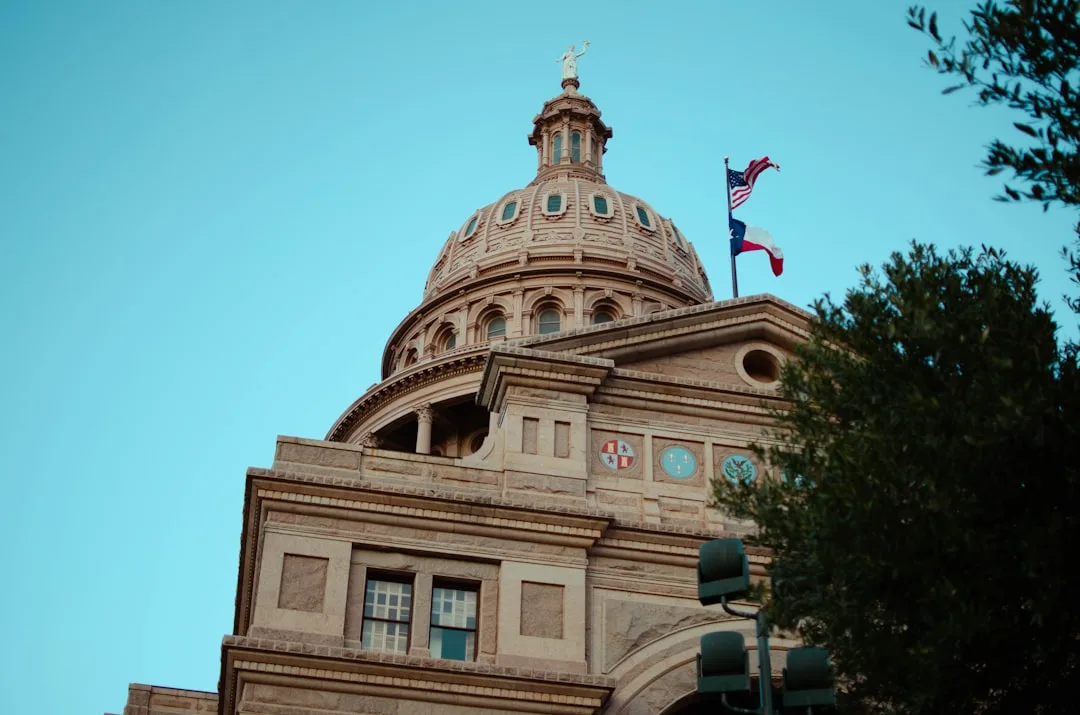 Texas Refuerza Requisitos de Licencia para Inmigrantes